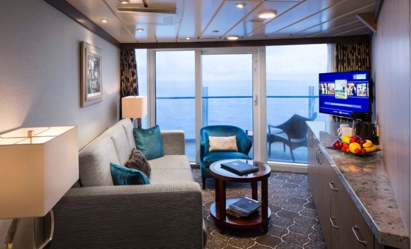 oasis of the seas aqua theatre suite A1