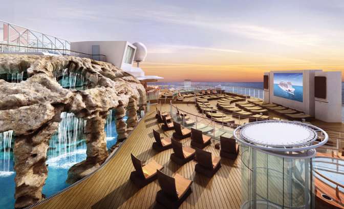 Buitentheater van Norwegian Escape 