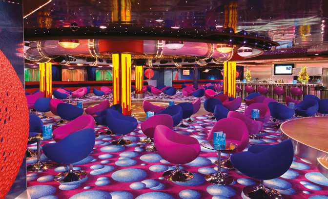 Cabaret lounge en bar op de Norwegian Jewel van NCL