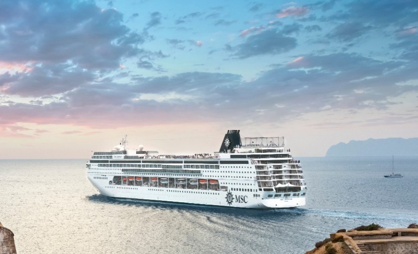 Het volledige schip van de MSC Lirica