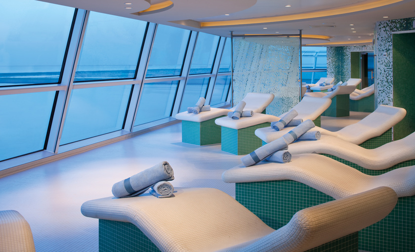 Verwarmde ligstoelen op de Celebrity Reflection van Celebrity Cruises