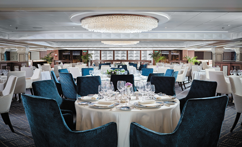 Seven Seas Navigator Compass Rose restaurant