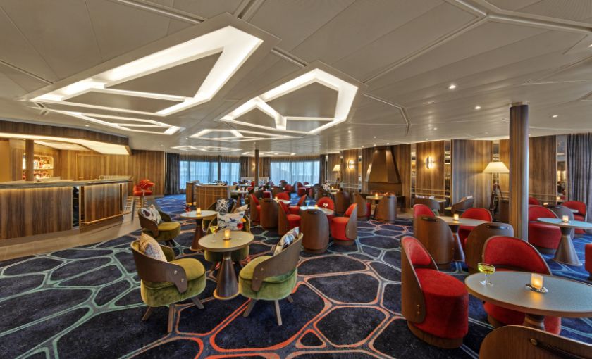 The club Seabourn Venture
