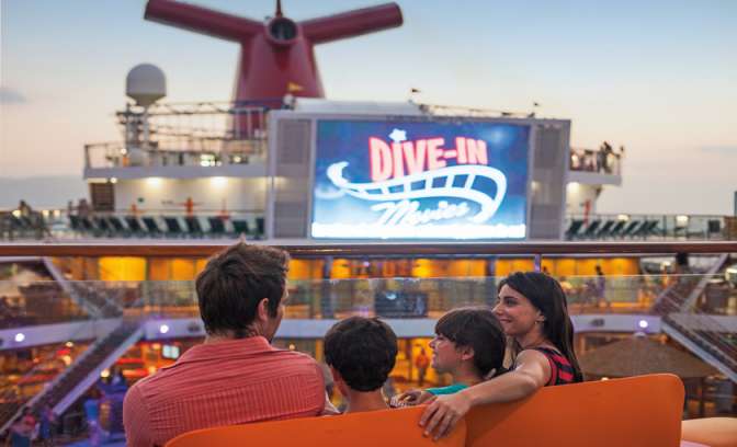 Bioscoop aan boord van Carnival cruises 